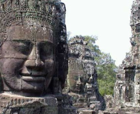 Gửi tượng Phật, quần áo, giày dép, tranh ảnh, quà tặng đi Mỹ