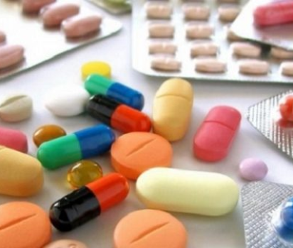 Thuốc có được mang lên máy bay không?