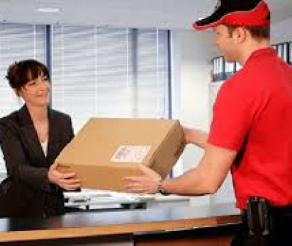 Dịch vụ gửi balo đi Mỹ có khó hay không?